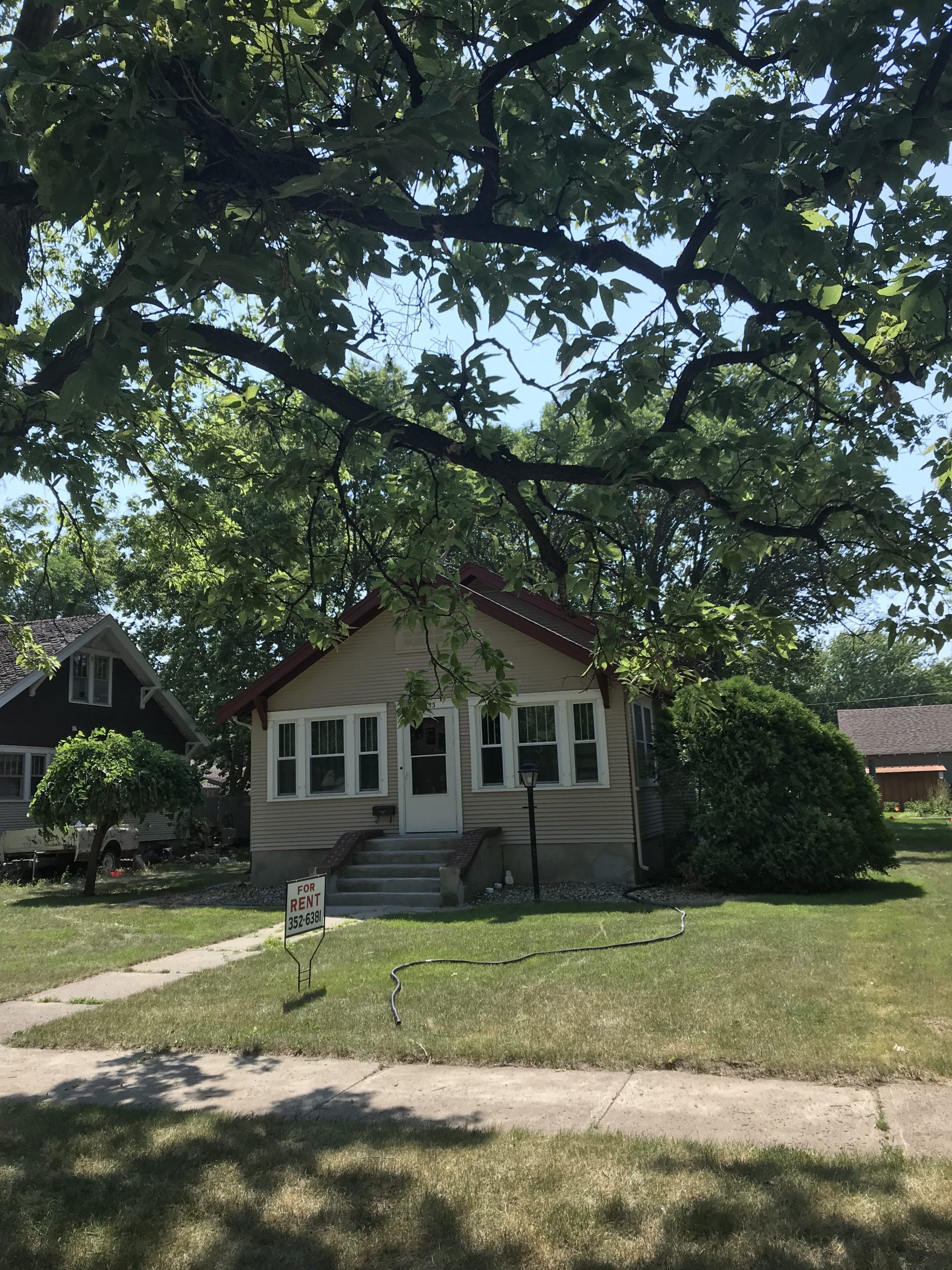 1053 KANSAS S.E. HURON, SD